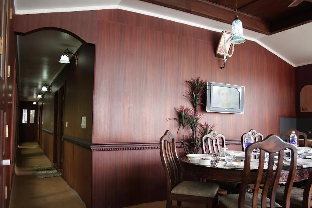 Hotel Kerala House Boats Alappuzha