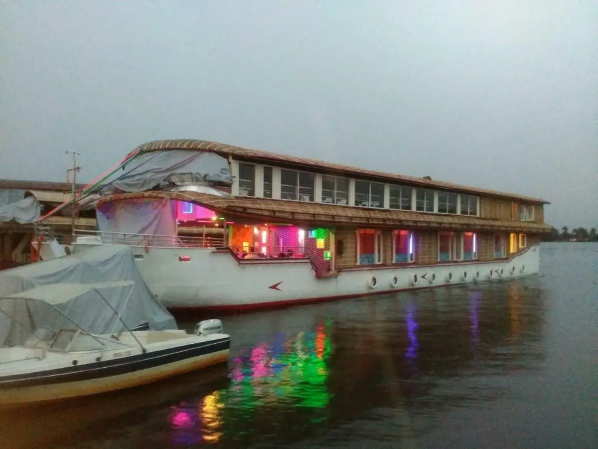 Hotel Kerala House Boats Alappuzha