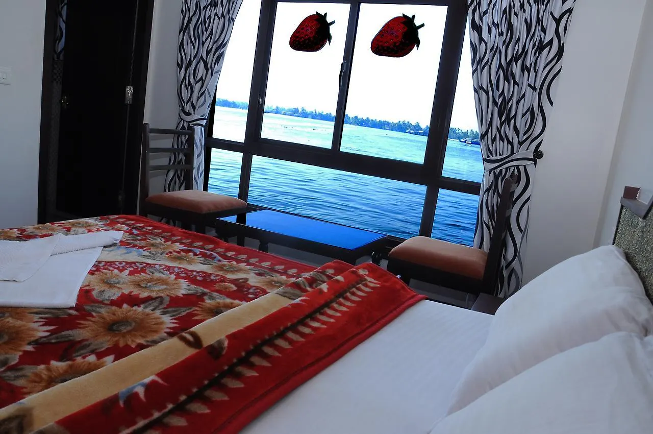 מלון Alappuzha Kerala House Boats 2*,  הודו