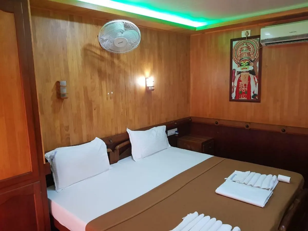 ** ספינת מלון מלון Alappuzha Kerala House Boats הודו